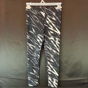 Activ 8 workout pants size Medium 7-8 EUC